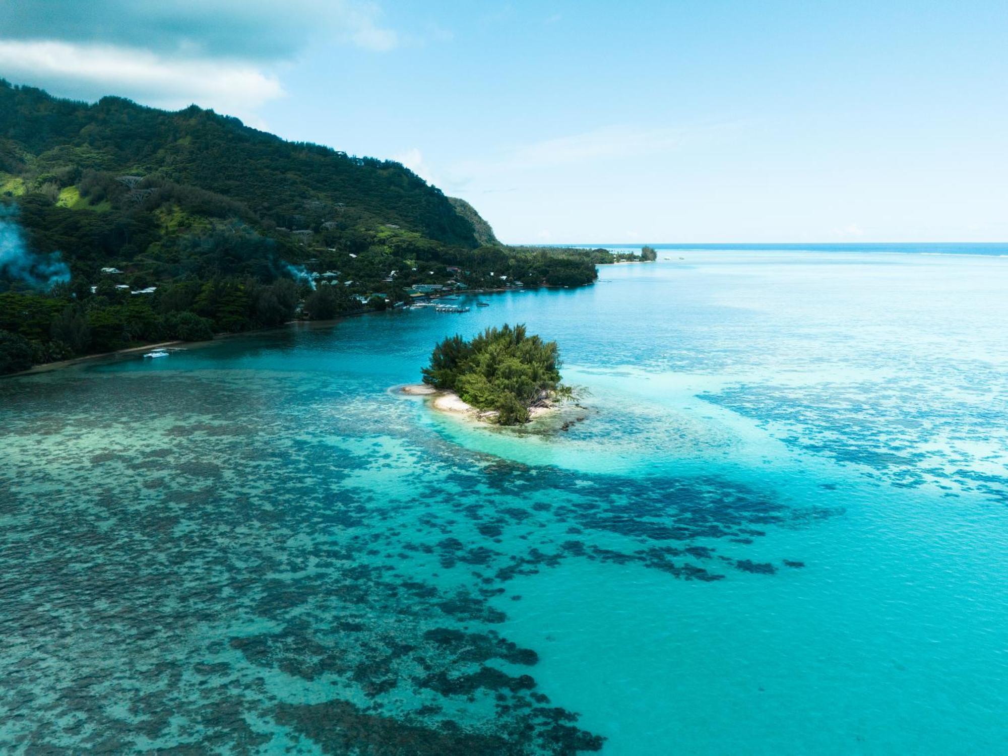 Niu Beach Hotel 莫雷阿 外观 照片