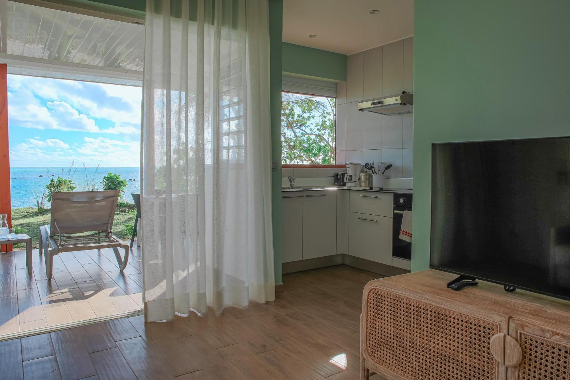 Niu Beach Hotel 莫雷阿 外观 照片