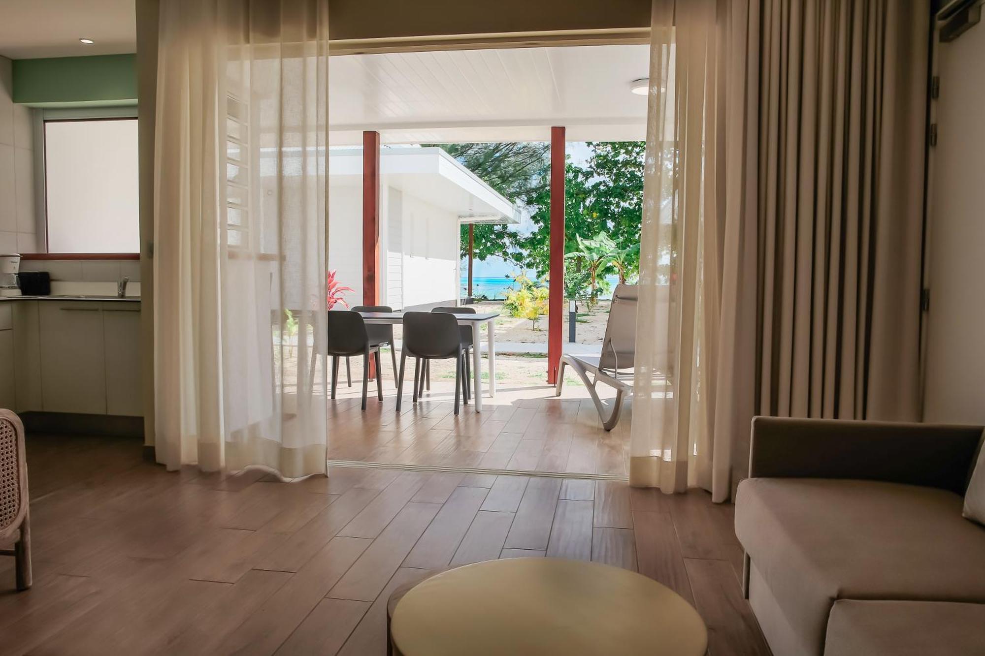 Niu Beach Hotel 莫雷阿 外观 照片