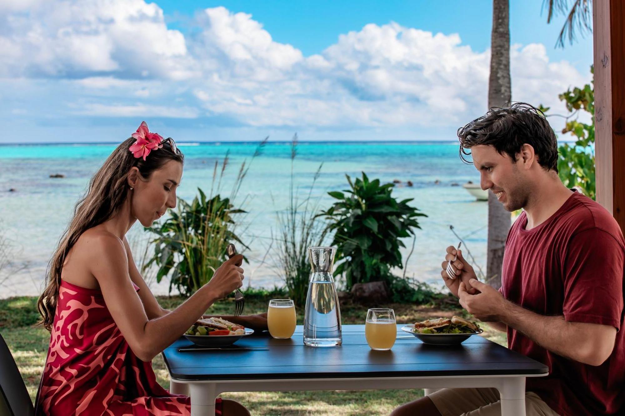Niu Beach Hotel 莫雷阿 外观 照片